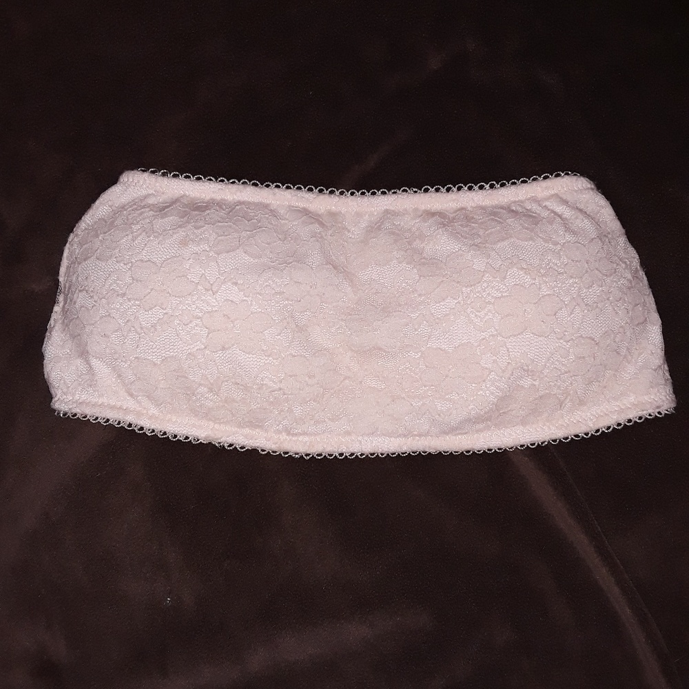 Lace strapless bra
